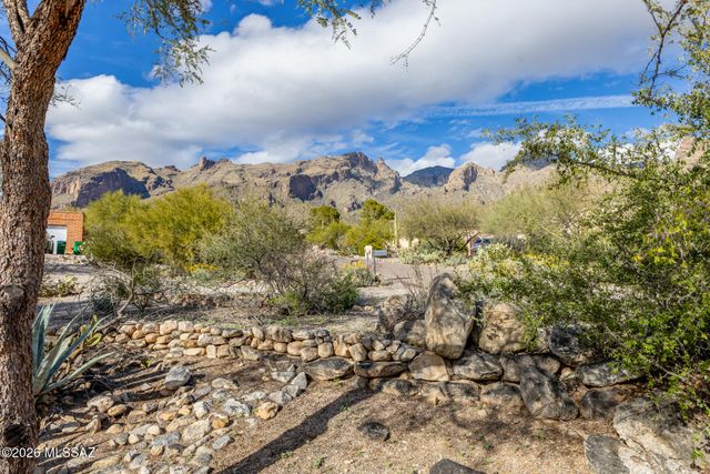 6901 N Montezuma Drive, Tucson, AZ 85718