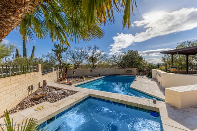 6901 N Montezuma Drive, Tucson, AZ 85718