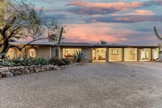 6901 N Montezuma Drive, Tucson, AZ 85718
