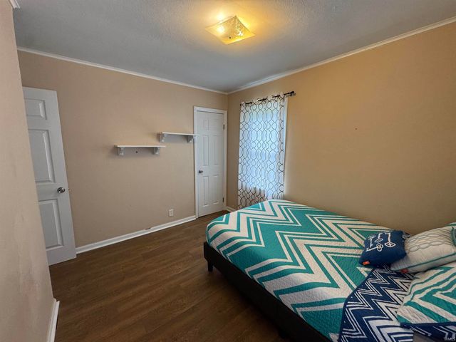 823 Northwood Drive, South Bend, IN 46617