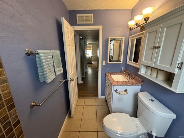 823 Northwood Drive, South Bend, IN 46617