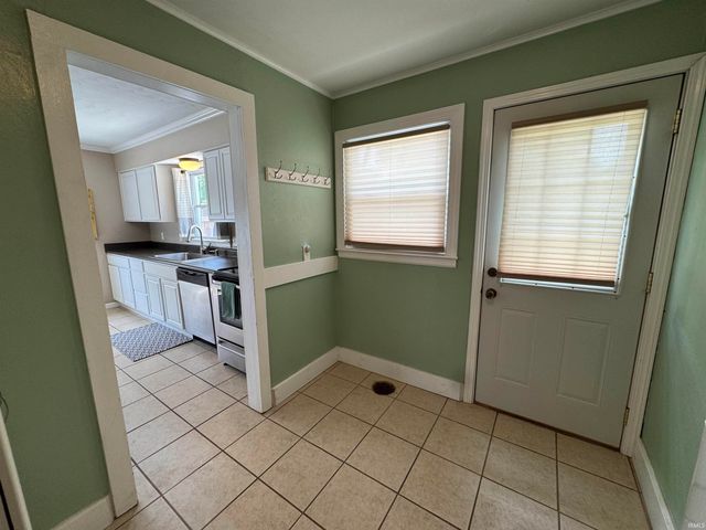 823 Northwood Drive, South Bend, IN 46617