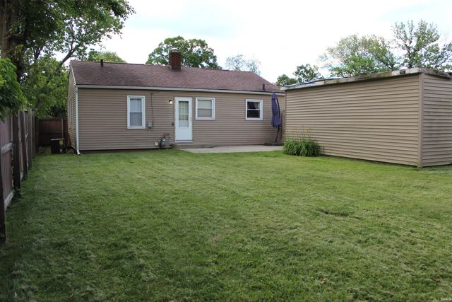 823 Northwood Drive, South Bend, IN 46617