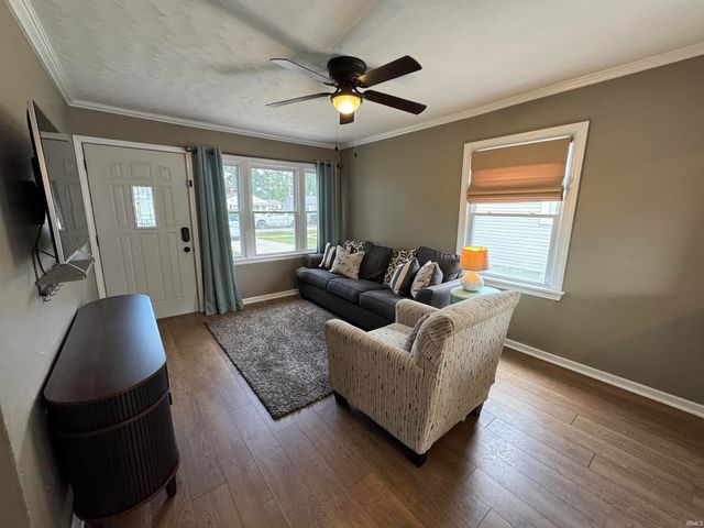 823 Northwood Drive, South Bend, IN 46617