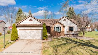 5040 Runnymede Drive, Holt, MI 48842