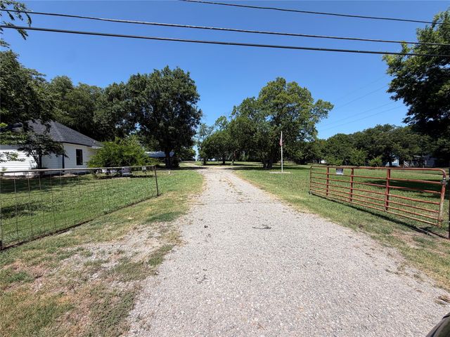 1370 Highway 34 N, Greenville, TX 75401