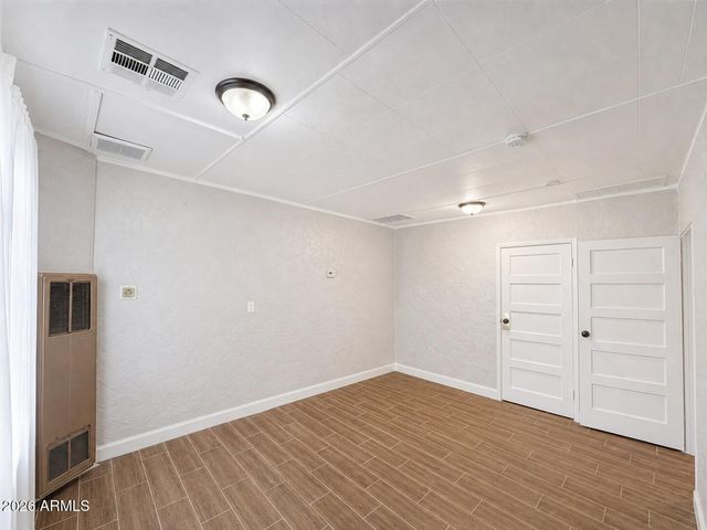 5913 W PALMAIRE Avenue B, Glendale, AZ 85301