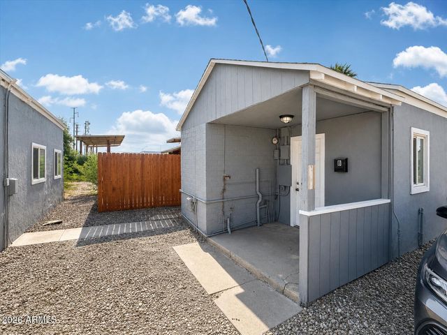 5913 W PALMAIRE Avenue B, Glendale, AZ 85301
