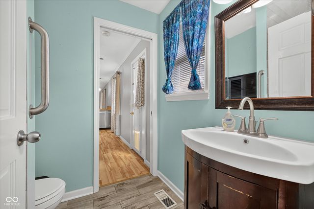 7301 S Franklin Road, Indianapolis, IN 46259