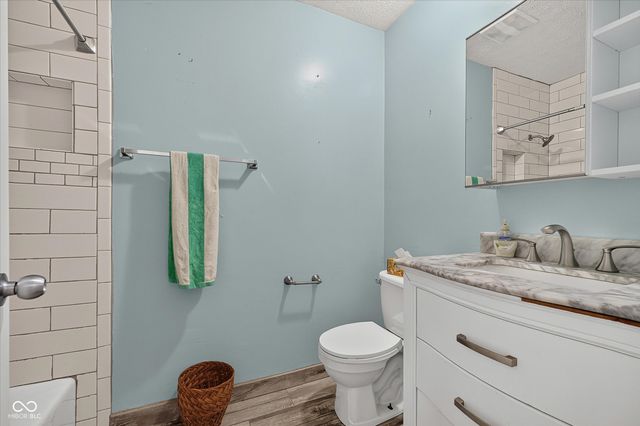 7301 S Franklin Road, Indianapolis, IN 46259