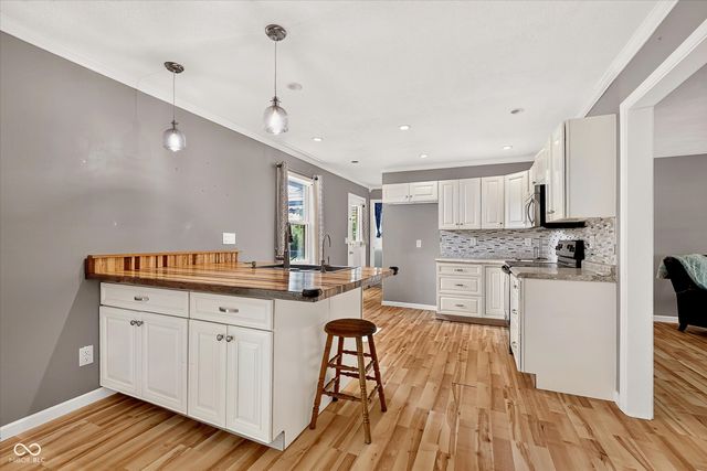 7301 S Franklin Road, Indianapolis, IN 46259