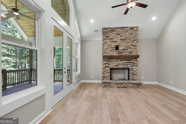 329 Hawks Nest Drive, Blairsville, GA 30512