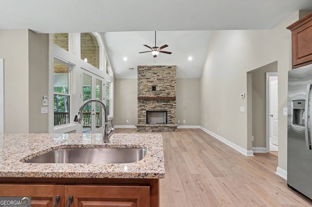 329 Hawks Nest Drive, Blairsville, GA 30512