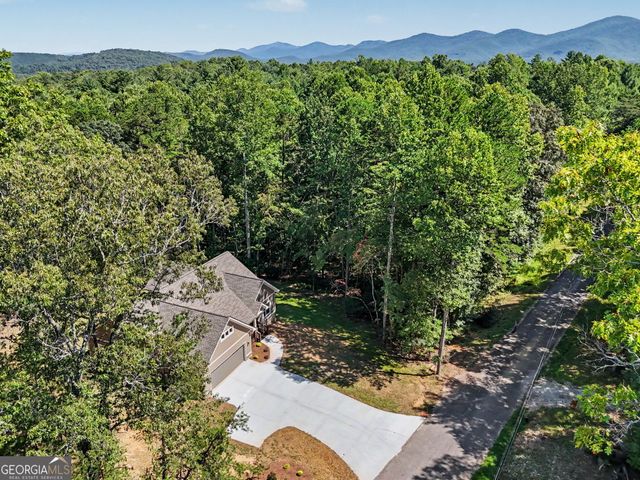 329 Hawks Nest Drive, Blairsville, GA 30512