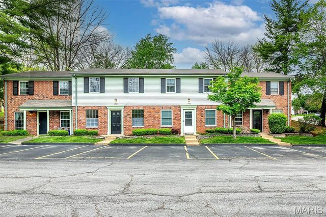 1405 Vadera Court, Fenton, MO 63026