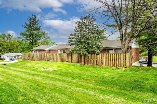 1405 Vadera Court, Fenton, MO 63026