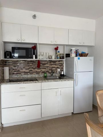 16450 NW 2nd Ave 401, Miami, FL 33169