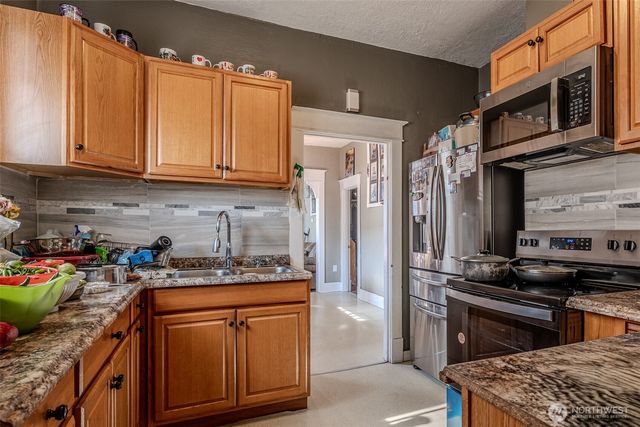 221 Okanogan Ave, Wenatchee, WA 98801