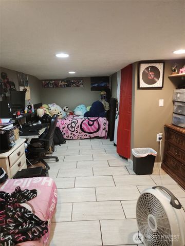 221 Okanogan Ave, Wenatchee, WA 98801