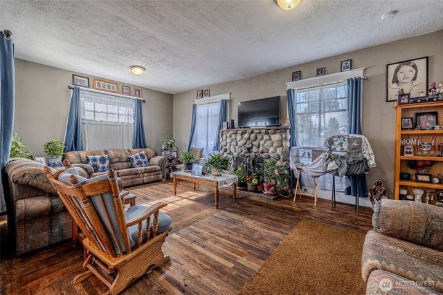 221 Okanogan Ave, Wenatchee, WA 98801