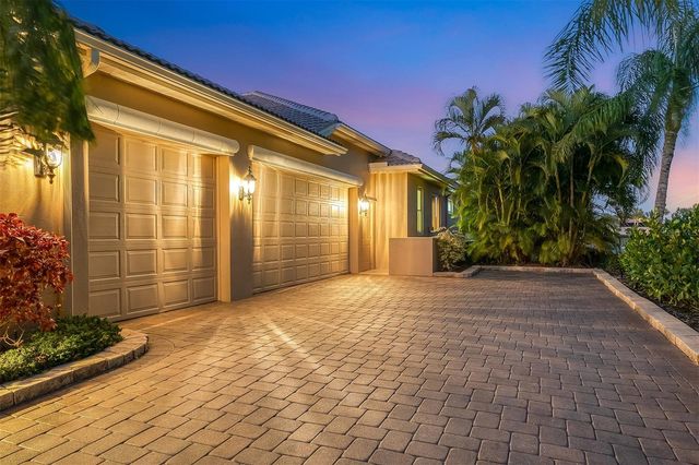 14 CARISA ROYALE COURT, Englewood, FL 34223