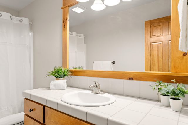 60908 Crested Butte Lane, Bend, OR 97702