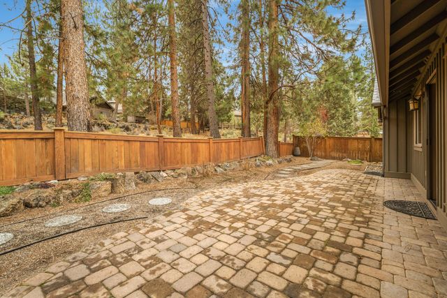 60908 Crested Butte Lane, Bend, OR 97702