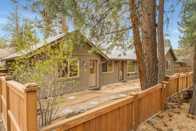 60908 Crested Butte Lane, Bend, OR 97702