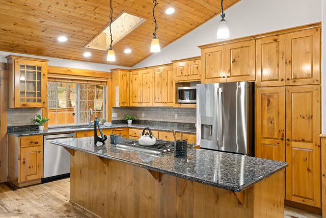 60908 Crested Butte Lane, Bend, OR 97702