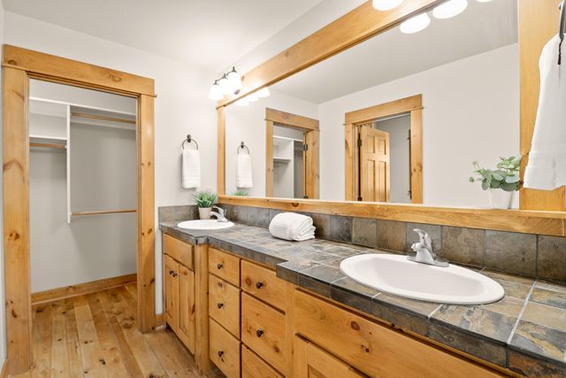 60908 Crested Butte Lane, Bend, OR 97702