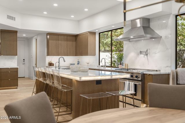5209 N 63RD Place, Paradise Valley, AZ 85253