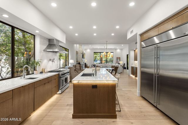 5209 N 63RD Place, Paradise Valley, AZ 85253