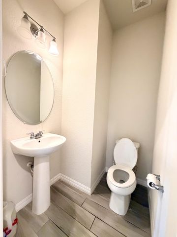 2800 Troubadour Street, Palm Springs, FL 33406