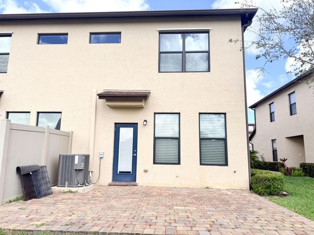 2800 Troubadour Street, Palm Springs, FL 33406