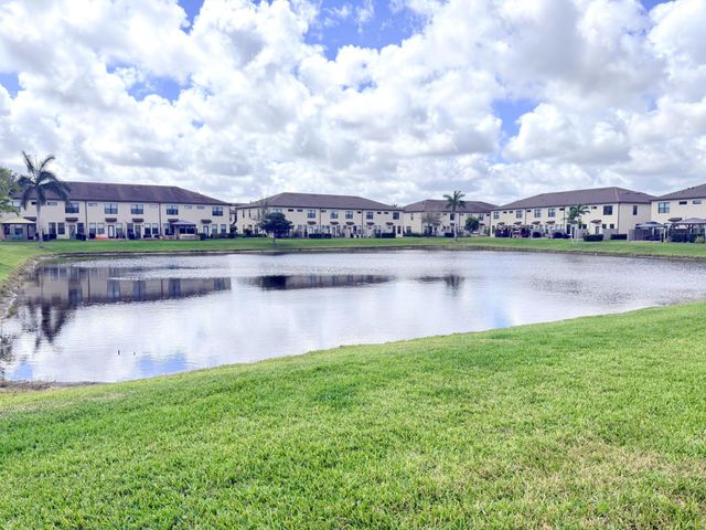 2800 Troubadour Street, Palm Springs, FL 33406