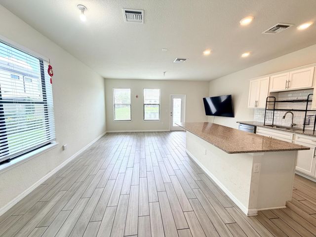 2800 Troubadour Street, Palm Springs, FL 33406