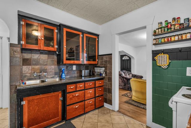 863 W FREMONT AVE, Salt Lake City, UT 84104