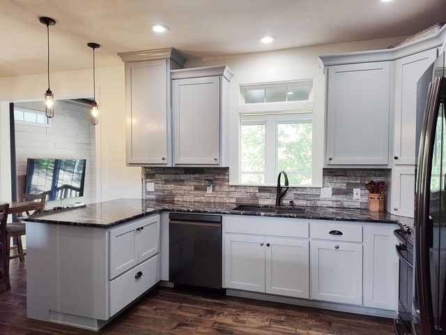 2373 E 540th Road, Buffalo, MO 65622