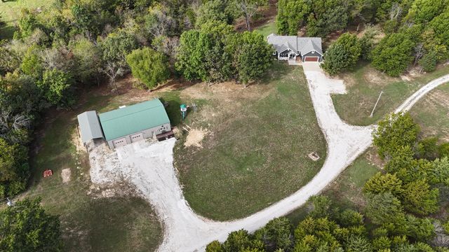 2373 E 540th Road, Buffalo, MO 65622