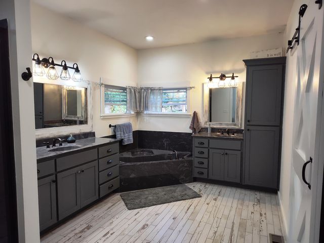 2373 E 540th Road, Buffalo, MO 65622