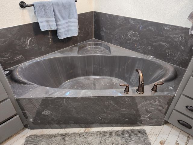 2373 E 540th Road, Buffalo, MO 65622