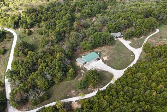 2373 E 540th Road, Buffalo, MO 65622