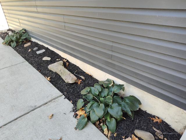 2373 E 540th Road, Buffalo, MO 65622