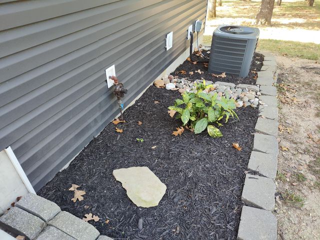 2373 E 540th Road, Buffalo, MO 65622