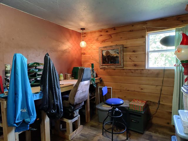 2373 E 540th Road, Buffalo, MO 65622