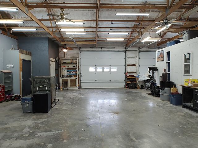 2373 E 540th Road, Buffalo, MO 65622