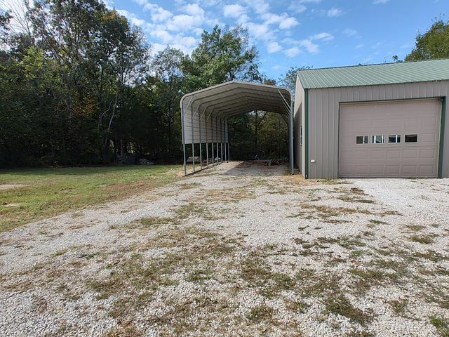 2373 E 540th Road, Buffalo, MO 65622