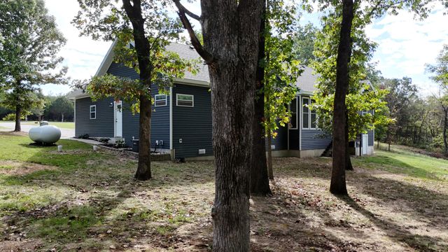 2373 E 540th Road, Buffalo, MO 65622