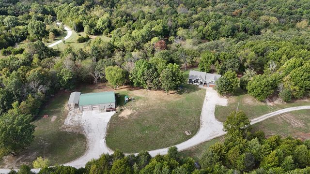 2373 E 540th Road, Buffalo, MO 65622