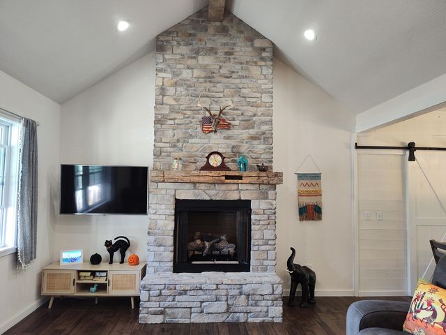 2373 E 540th Road, Buffalo, MO 65622